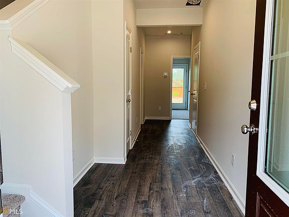5th image of 330 Mahone Dr #33