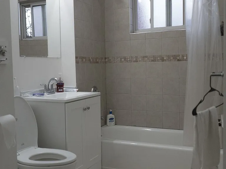22 Ashford St #22 — Photo 12
