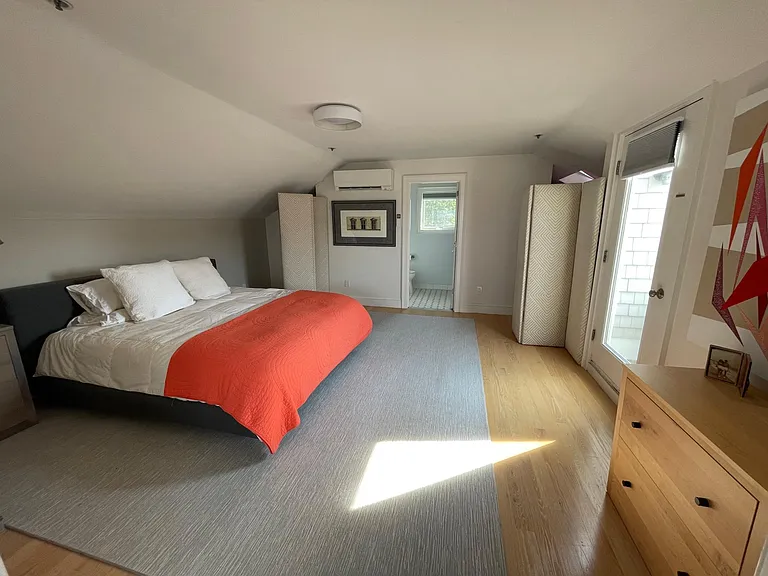 435 Thames St #1 — Photo 18
