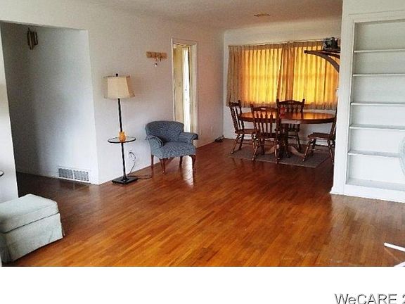 3rd image of 215 N Dale Dr