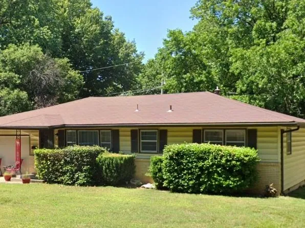 1225 E Rosebrier Street, Springfield, MO 65804