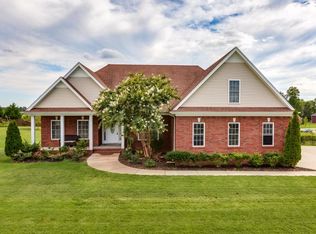 639 Dixie Ln, Pleasant View, TN 37146