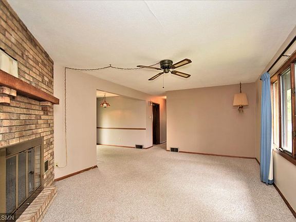 5th image of 1010 Sunny Ln