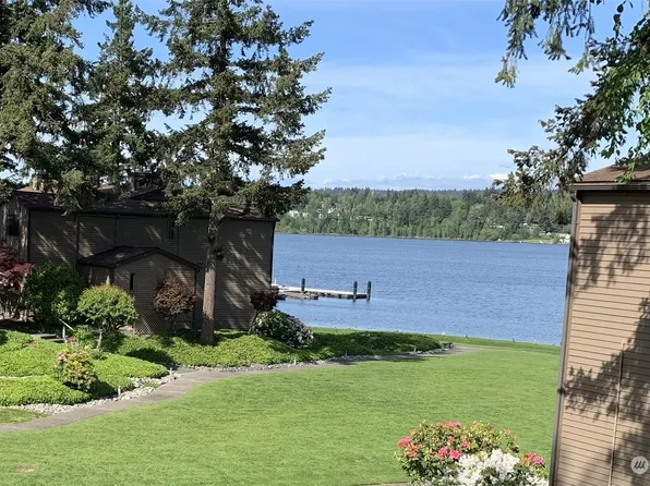 17444 NE 40th Place #D4, Redmond, WA 98052