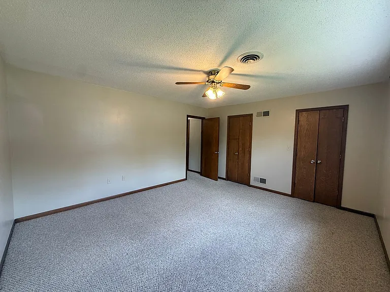 744 S Cedar St — Photo 6
