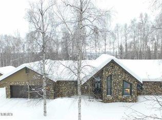 1420 Goshawk Ln, Fairbanks, AK 99709