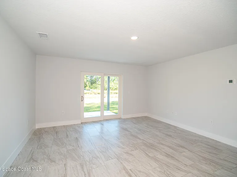 1241 Platt Ave SW — Photo 8