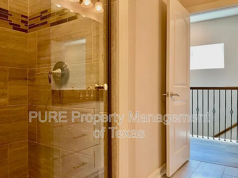 3301 Elija St #B — Photo 14