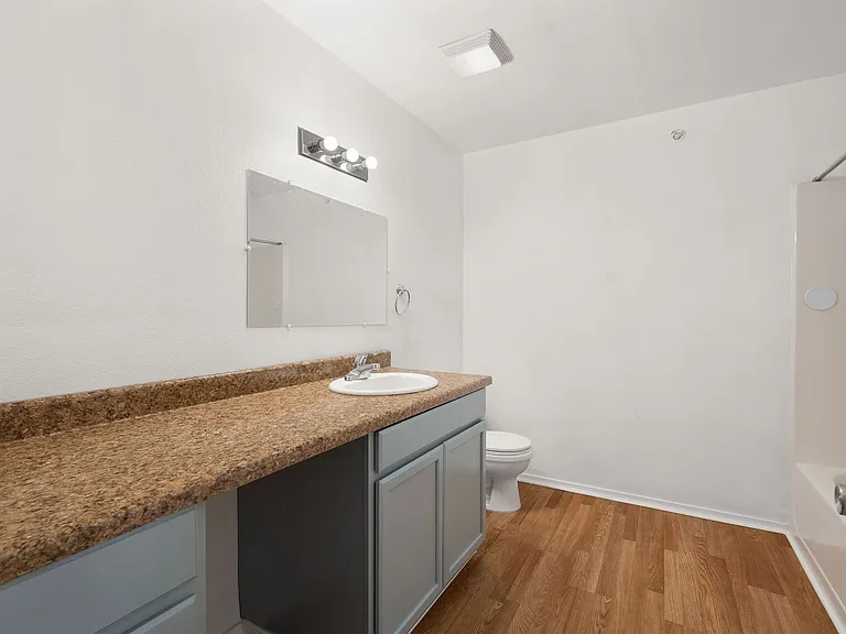 Flat Rock Creek Apartments — Photo 42