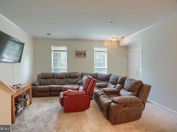 3rd image of 1670 Mohegan Dr Unit E