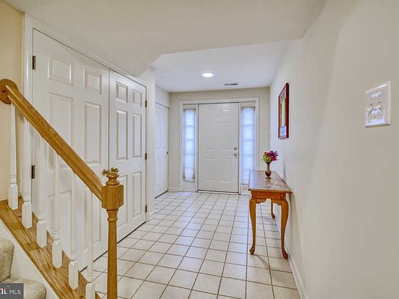 3rd image of 3114 Sutherland Hill Ct