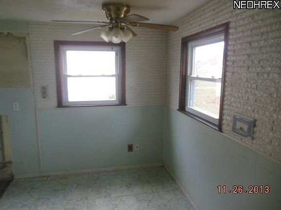 3rd image of 625 Dakota Ave