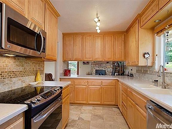 5th image of 3409 Fairway Dr