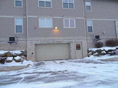 1st image of 326 E Hill Pkwy