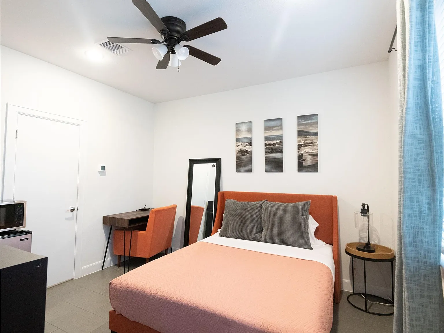 3 bed, 3.5 bath, 1831 sqft, $2,900 — Photo 4