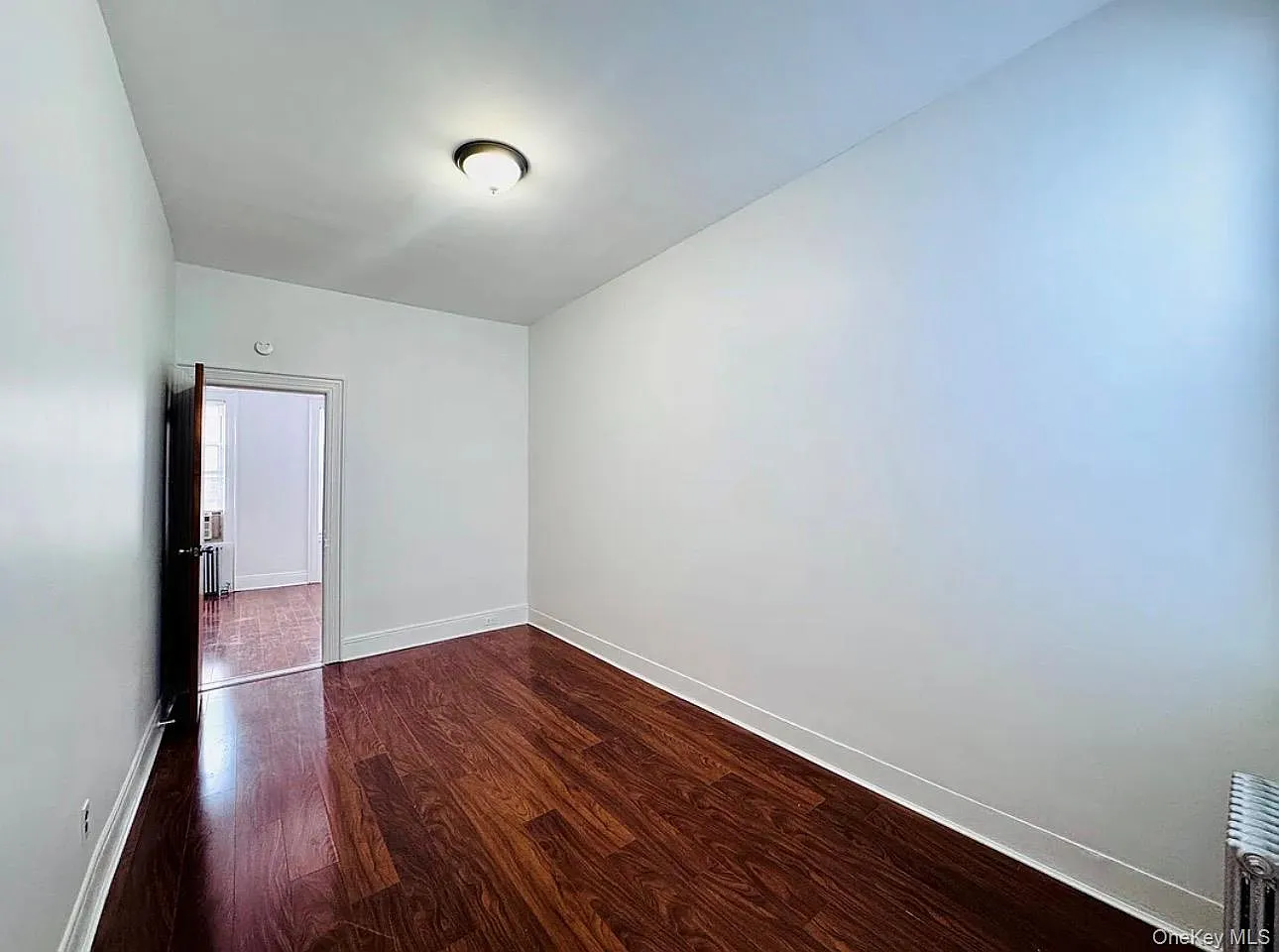 2 bed, 1.0 bath, 900 sqft, $3,200 — Photo 3