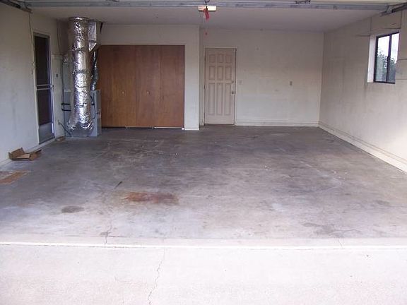 4th image of 7960 E Larkspur Ln