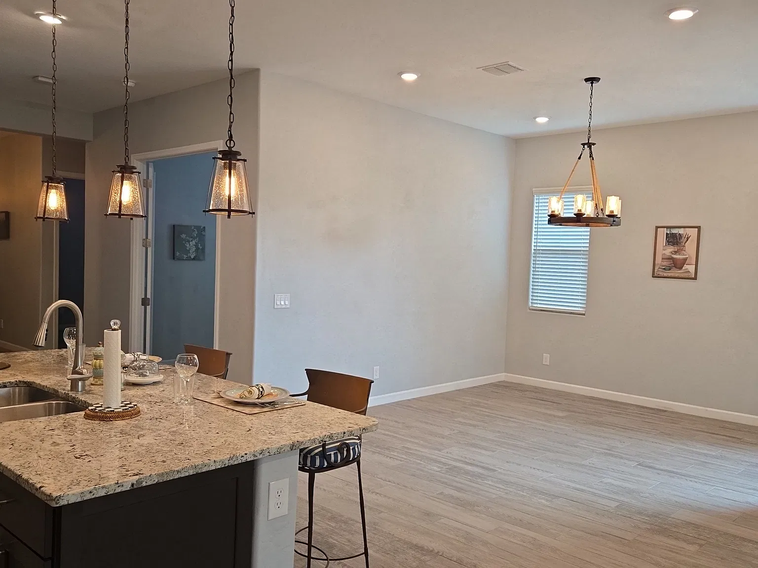 3 bed, 2225 sqft, $3,195 — Photo 3