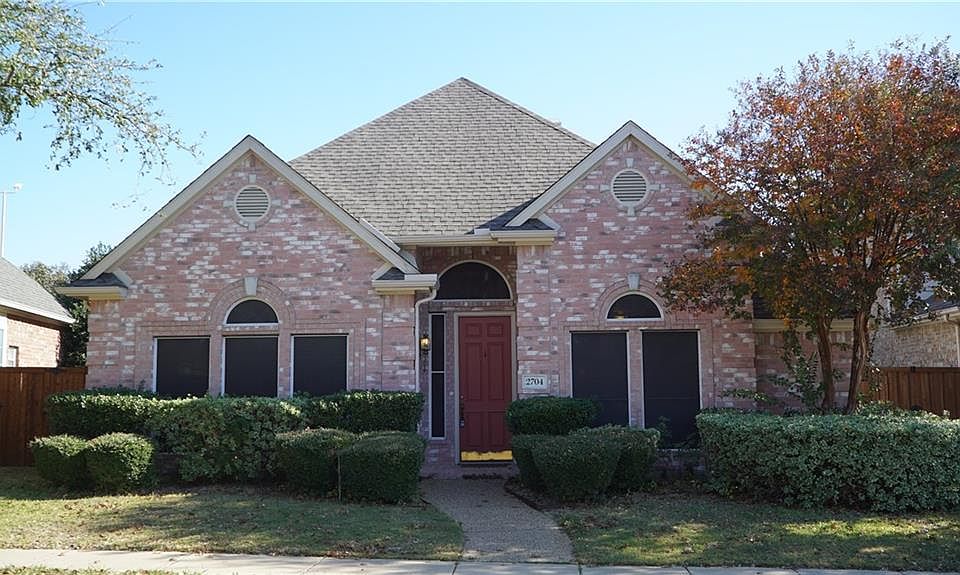 1st image of 2704 Creekmere Dr