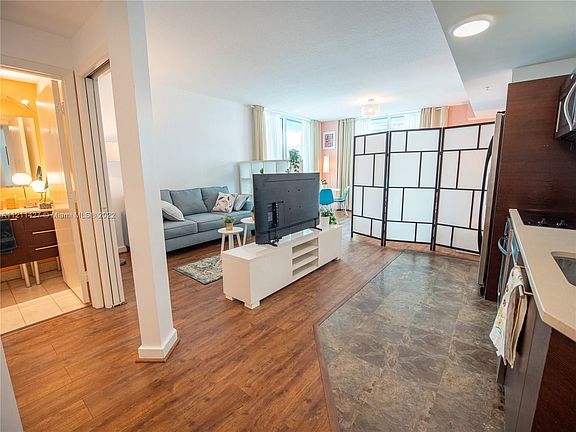 2nd image of 1900 N Bayshore Dr APT 4005