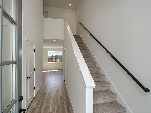 3rd image of 649 Bucko Ave