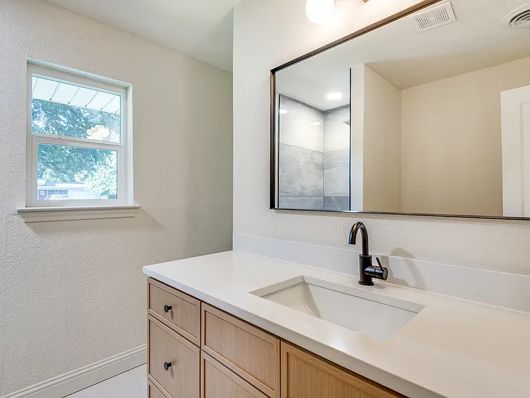704 Turner Blvd — Photo 22