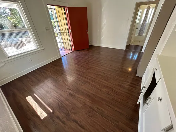 4025 50th St, Sacramento, CA 95820
