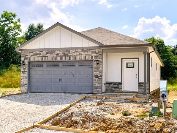 3040 Grace Marie Way, New Albany, IN 47150