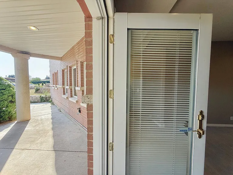 825 N Capitol Blvd — Photo 37