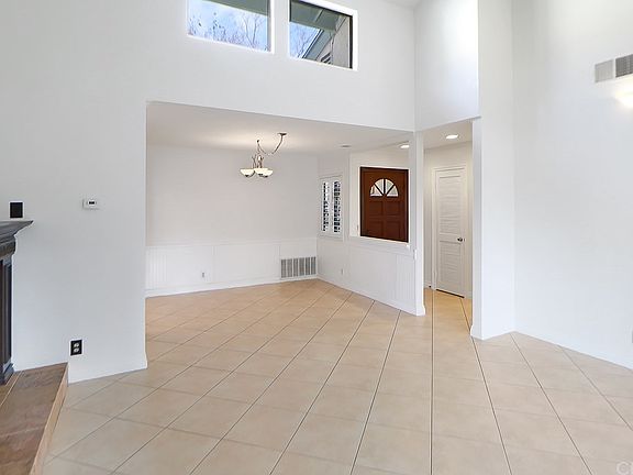 4th image of 1681 Chattanooga Ct