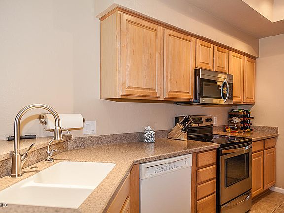 3rd image of 16518 E Lost Arrow Dr Unit B