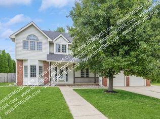13585 Summit Dr, Clive, IA 50325