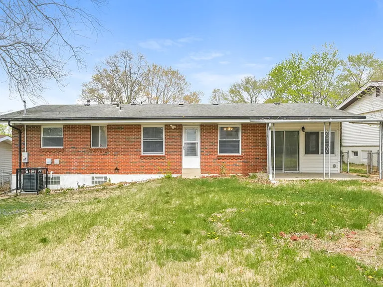 2544 Netherton Dr — Photo 17