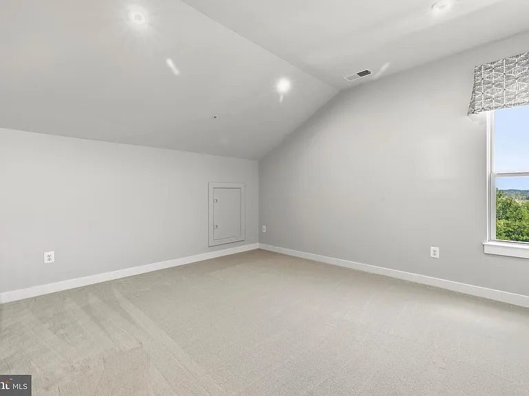 3411 Angelica Way #401 — Photo 30