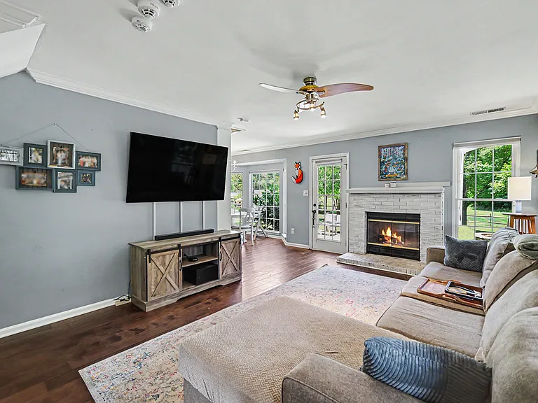 12423 Jacquelyn Ct — Photo 6