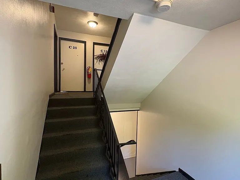 Peoria Place Apartments — Photo 13
