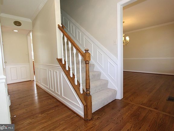 5th image of 8102 Claiborne Ct