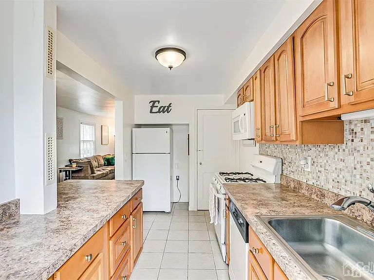 5 Mayfield Pl #B — Photo 7