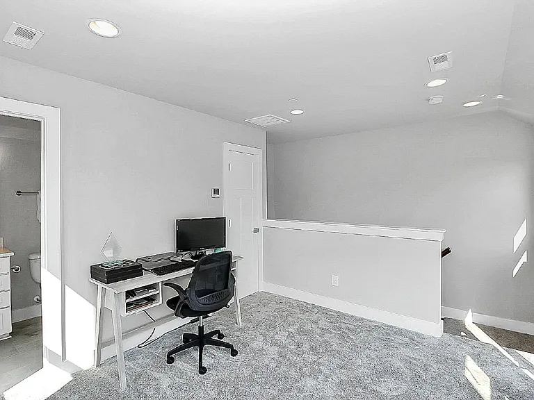 1103 Shuman View Ct — Photo 22