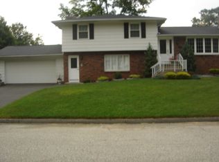 139 Labelle Dr, Chicopee, MA 01020