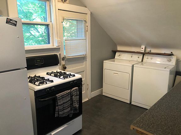 4th image of 631 Fountain St NE #2