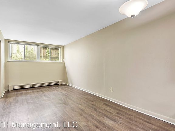 5th image of 335 E Saint Joseph St #4389498