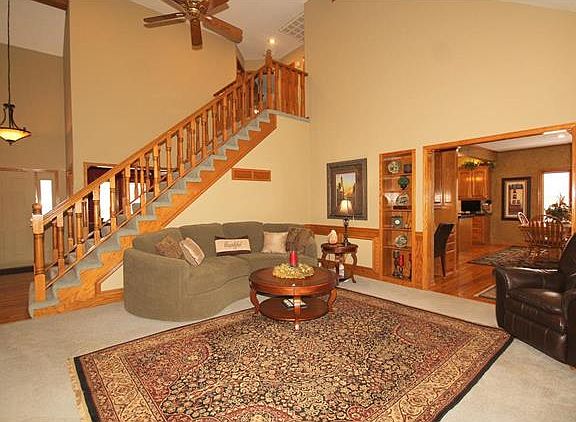 4th image of 2421 SW Emerald Creek Pl