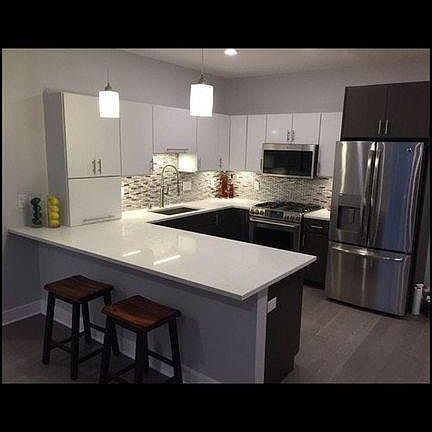 2nd image of 18 Cliveden St Unit 203W