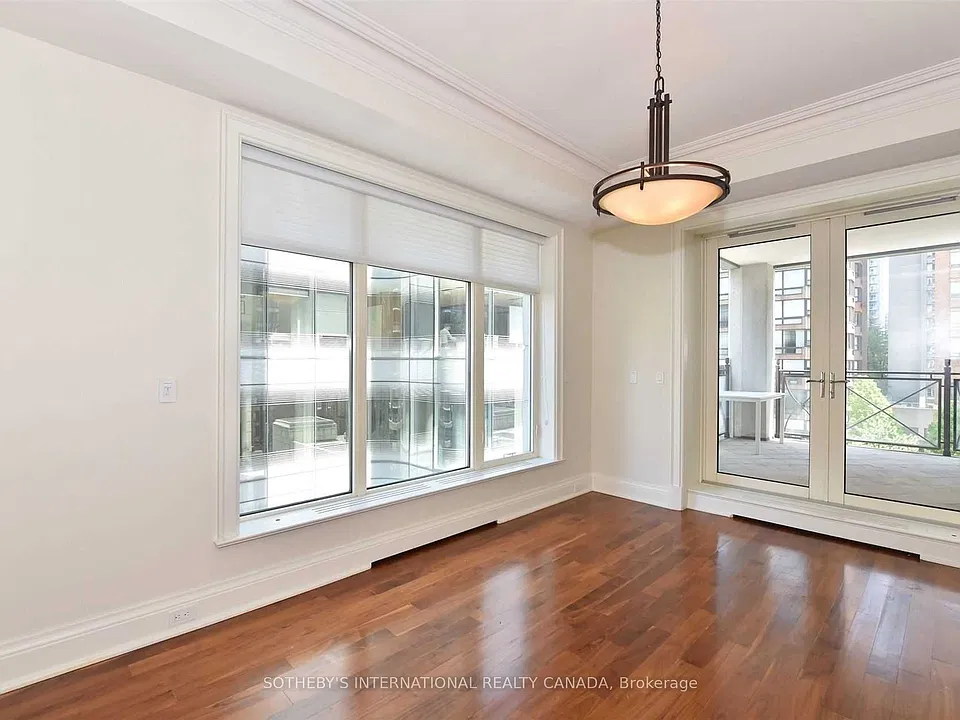 1 Saint Thomas St #6D