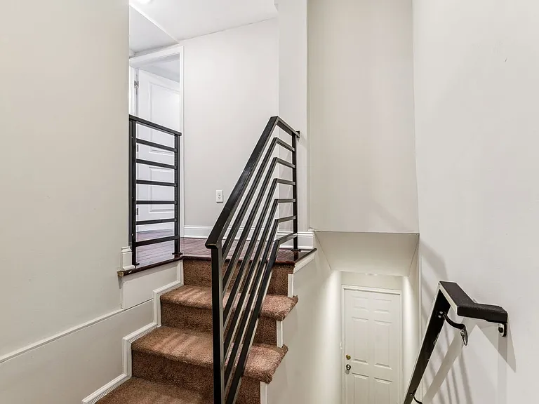 1721 Pine St #B — Photo 13