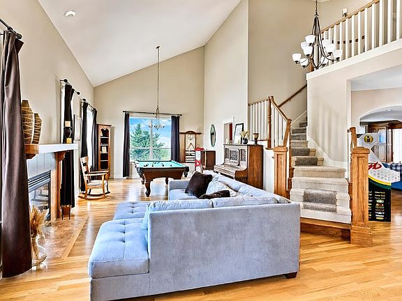 5th image of 2108 S 19th Way