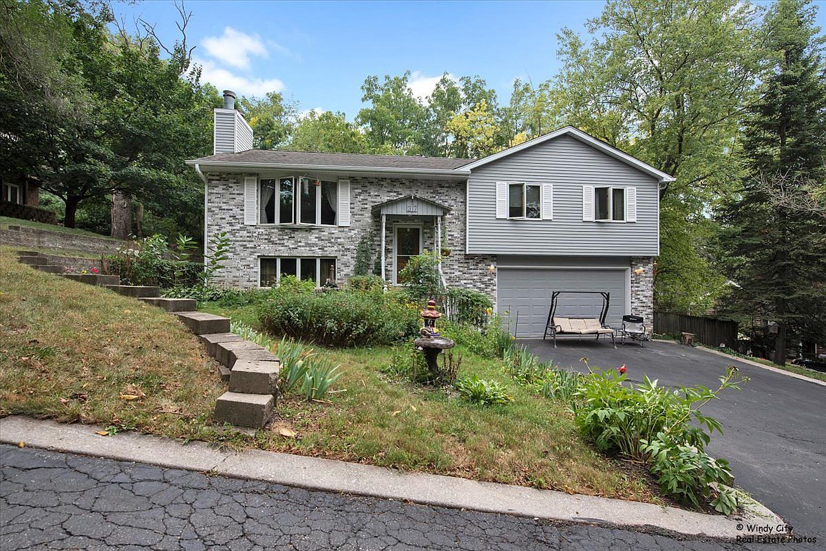 317 Hillside Ln, East Dundee, IL 60118 Zillow