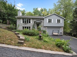 317 Hillside Ln, Dundee, IL 60118