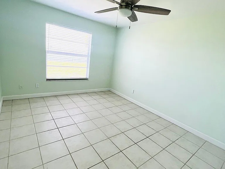 2563 Gary Cir — Photo 14